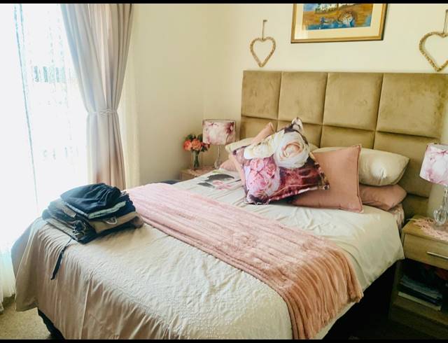2 BEDROOM RETIREMENT UNIT FOR SALE IN JORDAAN PARK